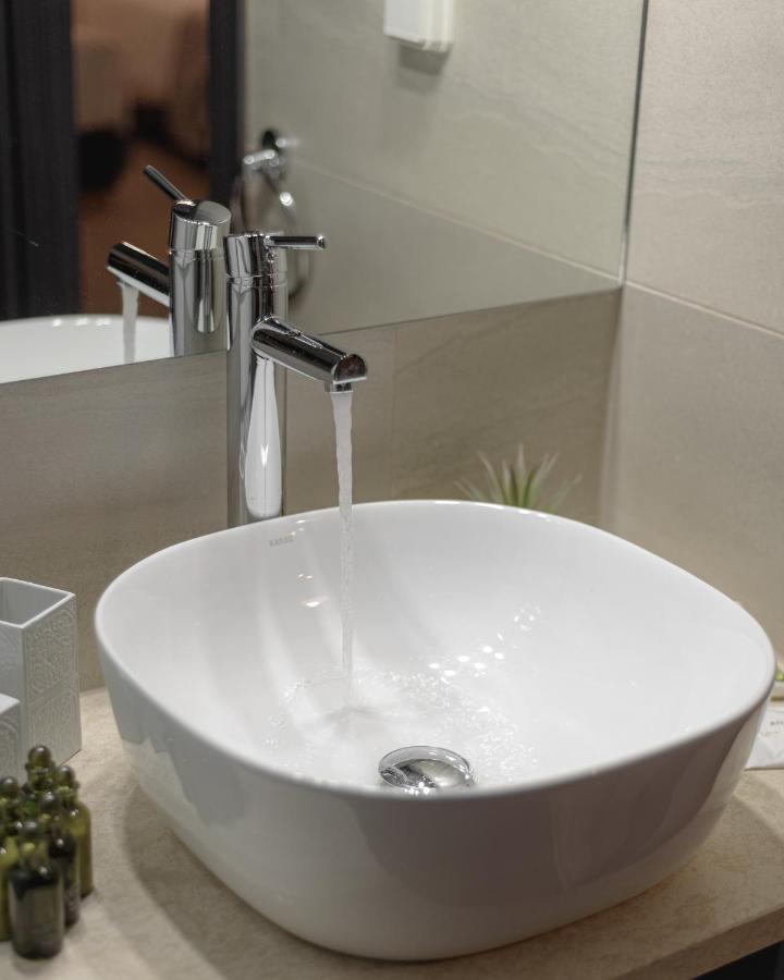 Acropolis Deluxe Apartment 雅典 外观 照片